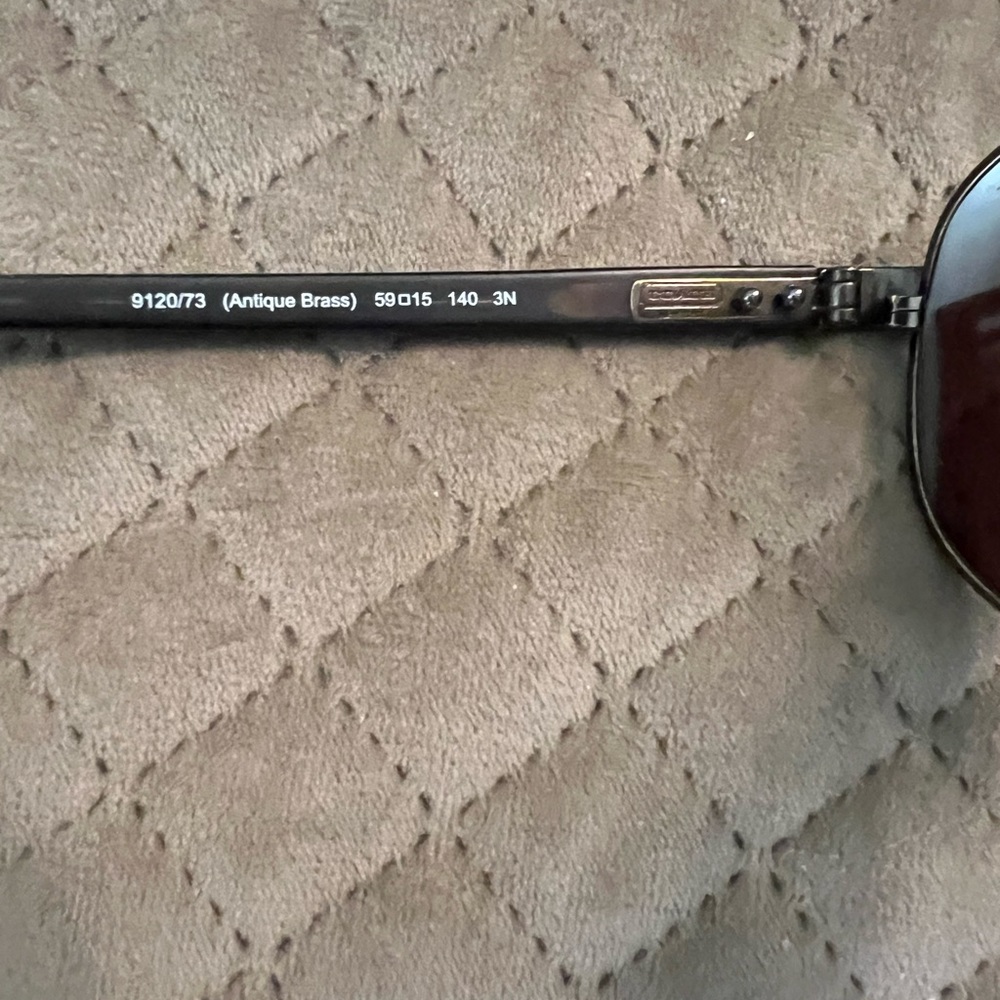 COACH SUNGLASSES - Picture 3 of 7